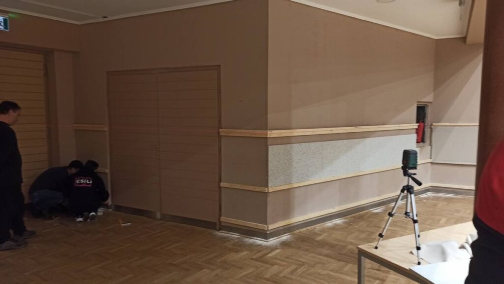 Lángálló Elitexa hangszigetelő szivacs telepítése