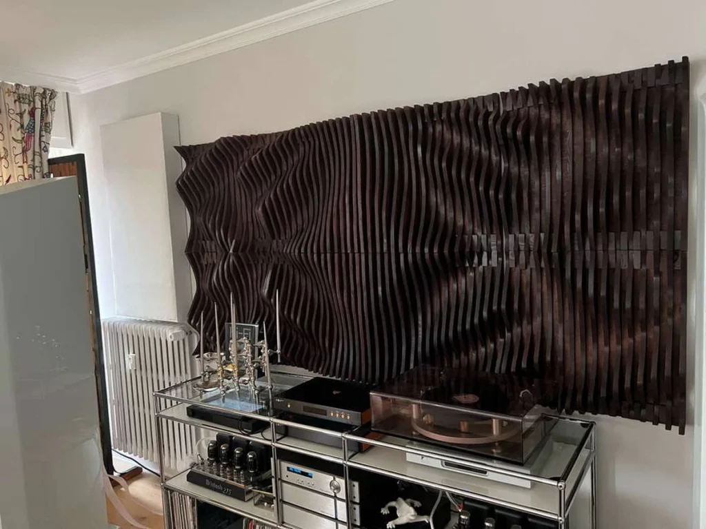 Parametrikus diffúzor egy hifi-szoba falán